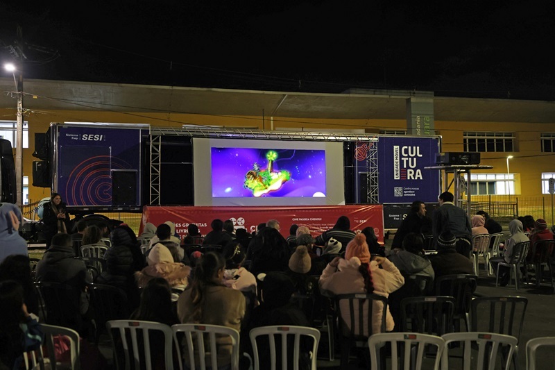 Cine Passeia leva cinema gratuito às praças do Fazendinha e CIC em julho. 
Foto:Cido Marques
