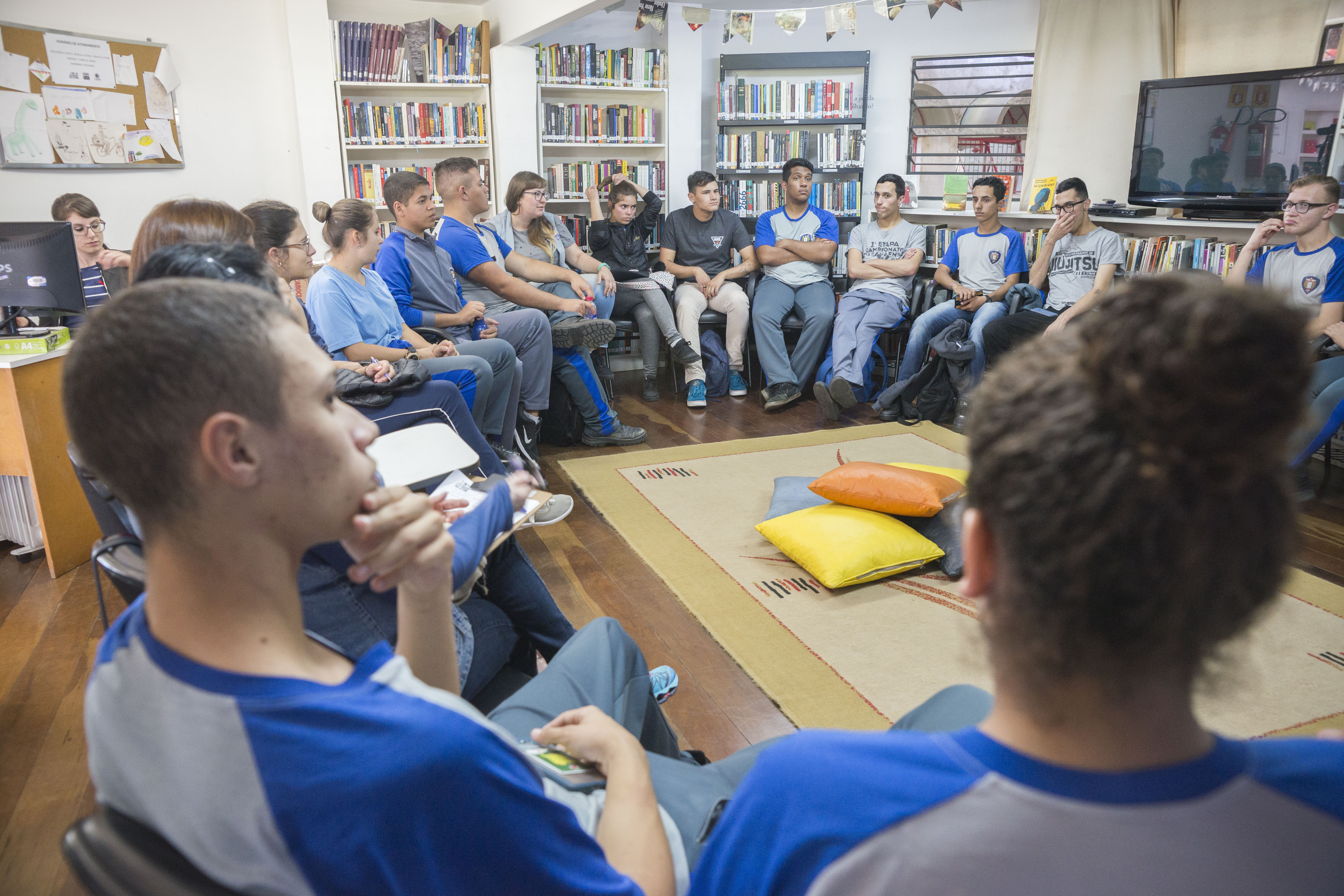 Clubes da Leitura abordam livros exigidos no vestibular da UFPR.
Foto: Valdecir Galor/SMCS