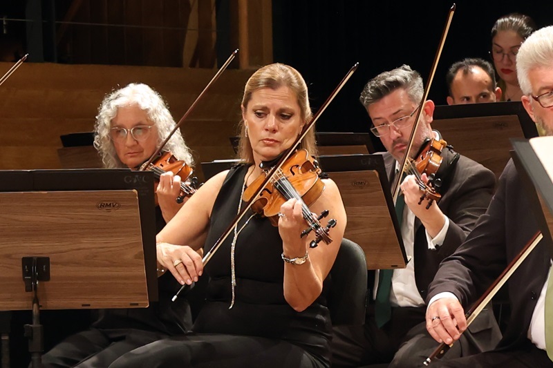 Orquestra da Camerata Antiqua de Curitiba comemora 78 anos de Maringá. 
Foto: Cido Marques/SECOM